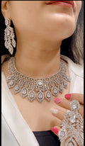 Elegant Queen’s Necklace in American diamonds (Silver plating) AJ11