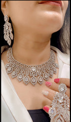 Elegant Queen’s Necklace in American diamonds (Silver plating) AJ11