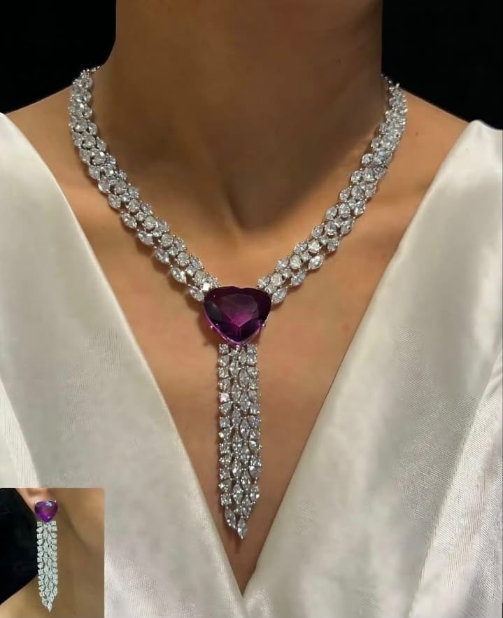 Elegant Seeetheart Necklace in American Diamonds AJ08