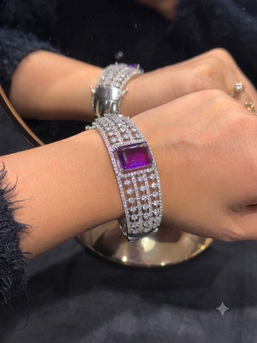 Elegant Naina Openable Bracelets in American Diamonds AJ21