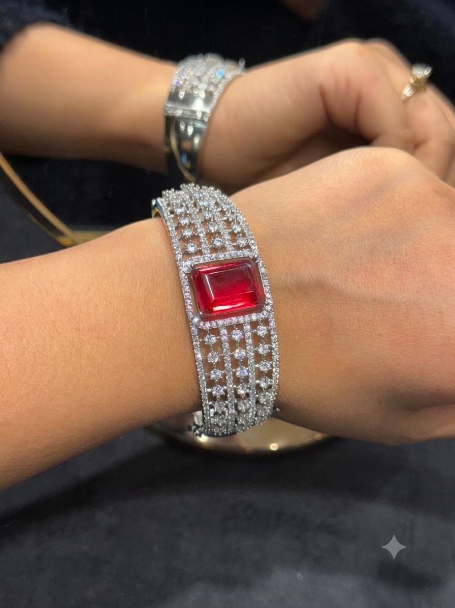 Elegant Naina Openable Bracelets in American Diamonds AJ21