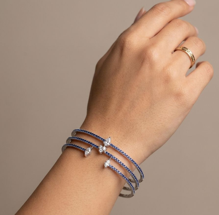 Beautiful Radhika Slim Bracelets Openable bracelets  AJ18