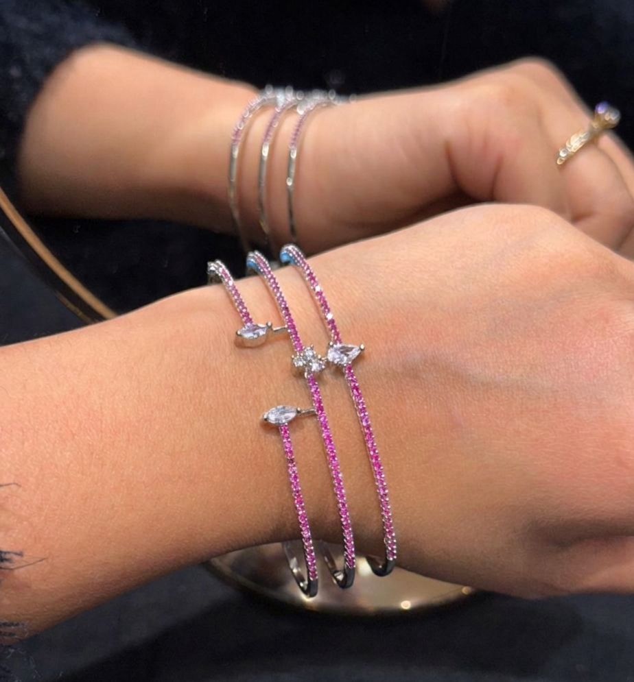 Beautiful Radhika Slim Bracelets Openable bracelets  AJ18