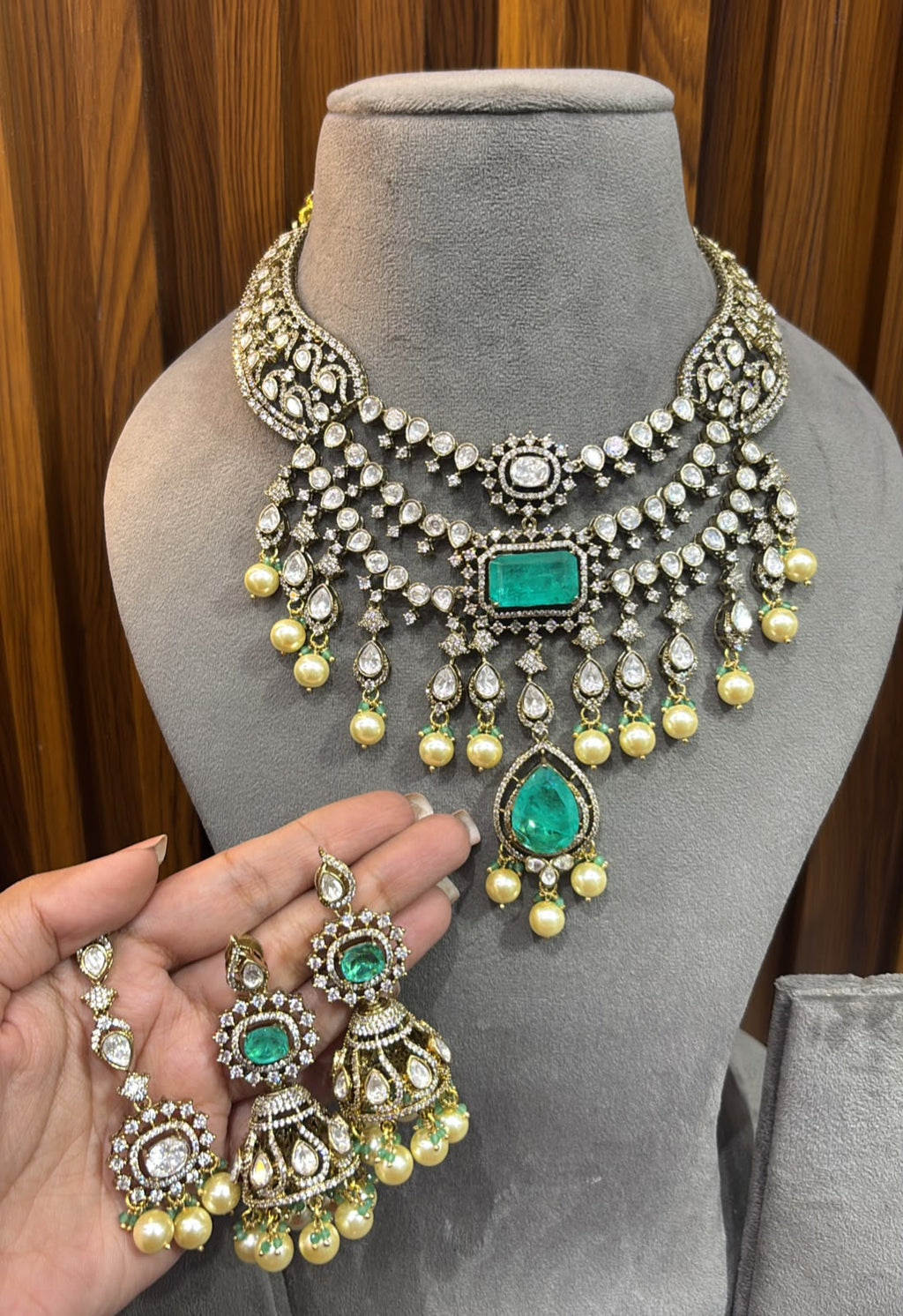 Minakshi layered sets in gold plating Kundan Moissanite sets in doublets AJ71
