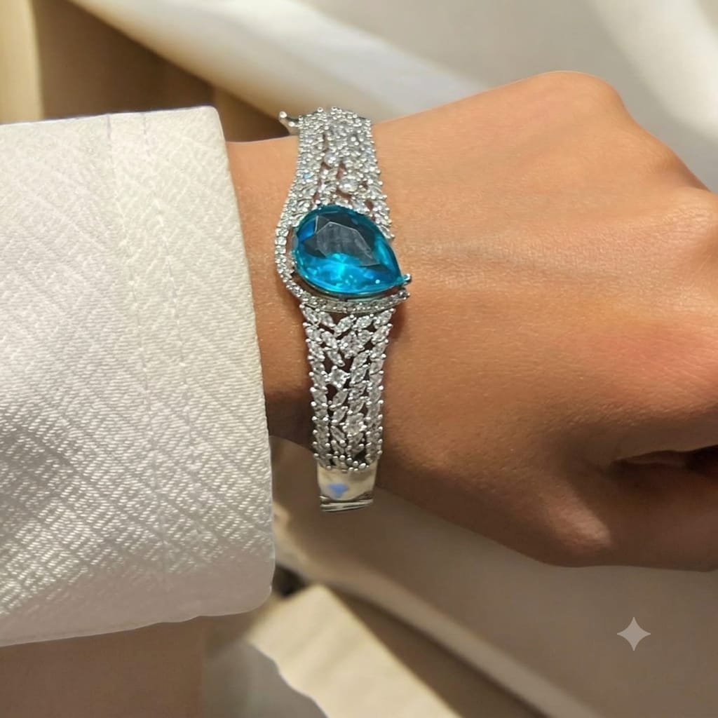 Jiya Openable bracelets AJ41